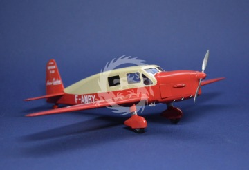 Model plastikowy Caudron C.630 Simoun Dora Wings DW48028 skala 1/48