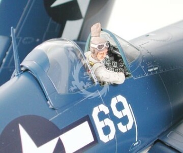 Model plastikowy Vought F4U-1D Corsair w/