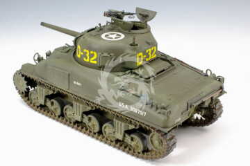 U.S. Medium Tank M4A1 Sherman (Late Production w/Hedgerow Cutter) ASUKA Model 35-022 skala 1/35