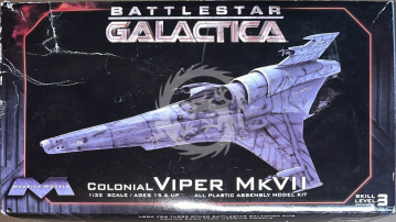 Colonial Viper MkVII + LED Moebius Models 916 skala 1/32