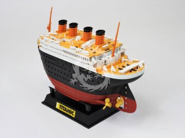 Model plastikowy TITANIC & AIRSHIP, SUYATA SL001, bez skali