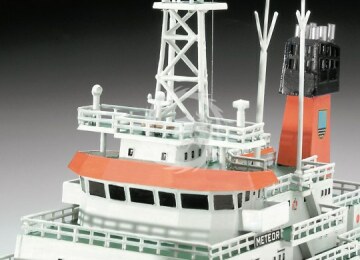 Model plastikowy German Research Vessel Meteor Revell 05218 skala 1/300