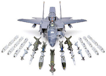 McDonnell Douglas F-15E Strike Eagle w/Bunker Buster Tamiya 60312 skala 1/32