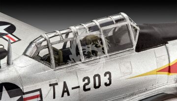 T-6 G Texan Multi Colour Revell 03924 1/72