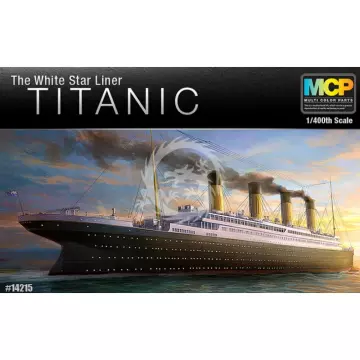 The White Start Liner Titanic Academy 14215 1/400