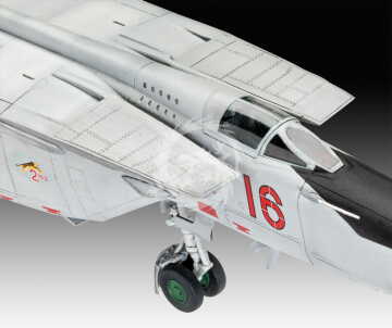 MiG-25 RBT Foxbat B Revell 03931 skala 1/48