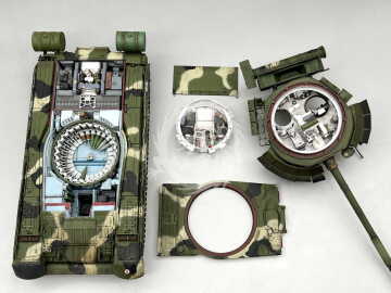 PRZEDSPRZEDAŻ - Russian Main Battle Tank T-80U Full interior kit Amusing Hobby 35A060 skala 1/35