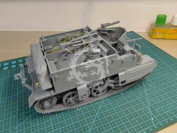 PRZEDSPRZEDAŻ - Universal Carrier Mk.II Gecko Models 16GM0016 skala 1/16