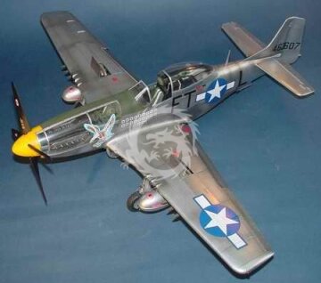 North American P-51D Mustang IV Trumpeter  02401 skala 1/24